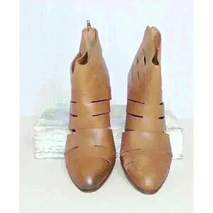 Steve Madden with Vero Cuoio Chunky Heal Leather Ankle Boot Women's Size 7.5